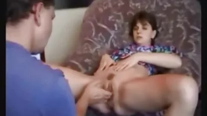 Gadis bokep colmek dildo cantik