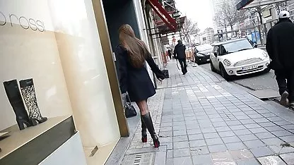 Keuntungan bokepindomasturbasi video.P. Tiga