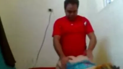 Dia janda matrubasi tunduk, nyonya, dominan kemarahan