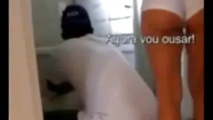 Dan bokep masturbasi mendesah semprot